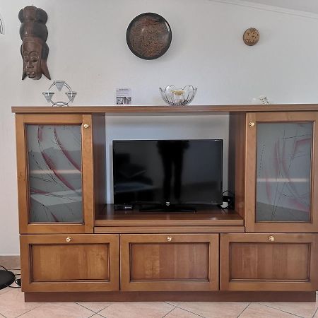 Villa House Ceh Črni Kal Esterno foto