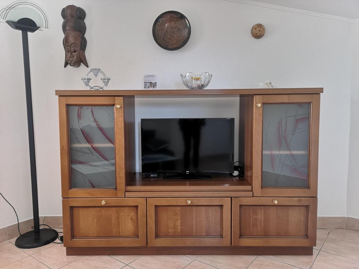 Villa House Ceh Črni Kal Esterno foto