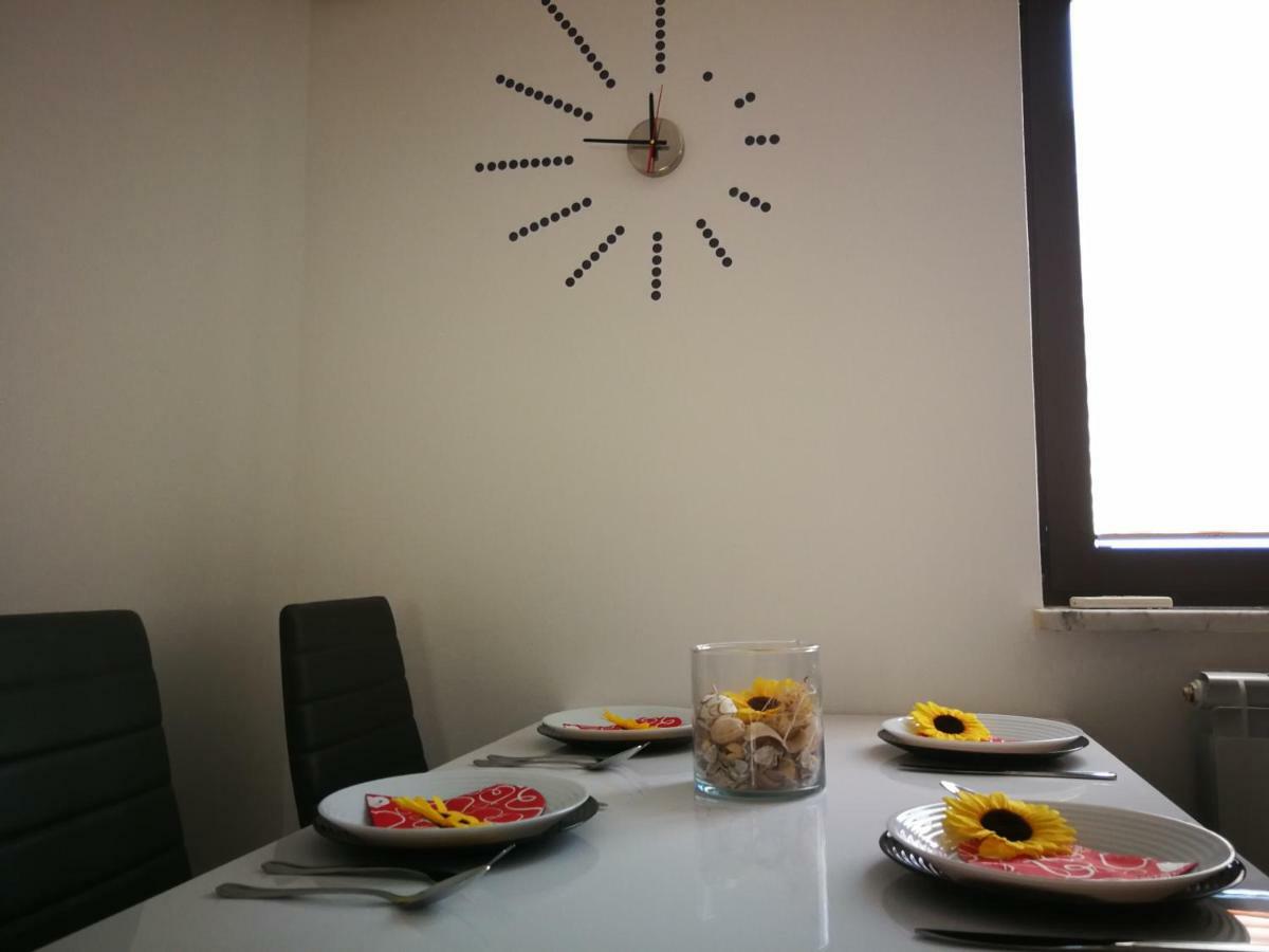 Villa House Ceh Črni Kal Esterno foto